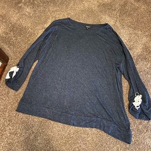 Vera Wang Top- Simply Vera